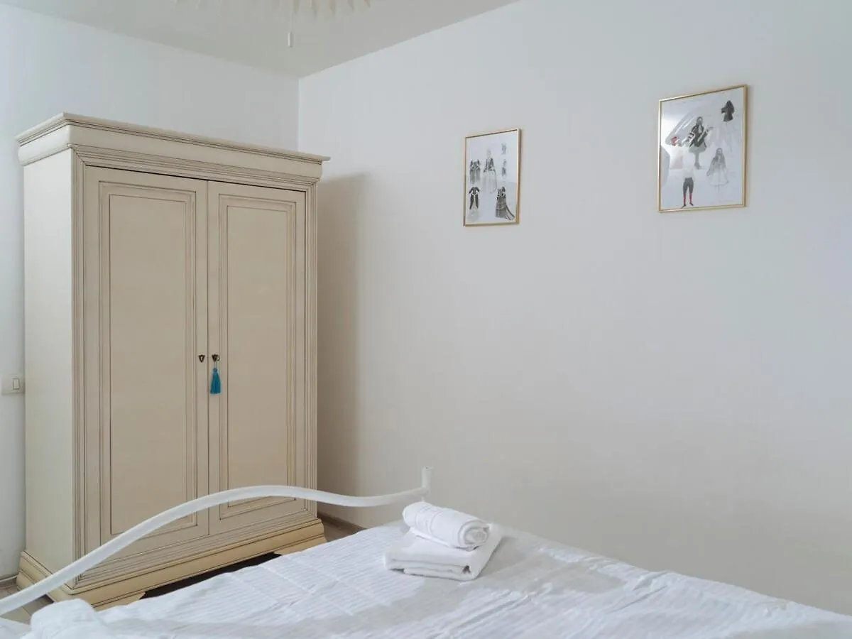 Urban Stillness - 3Bd Hideaway Bucareste