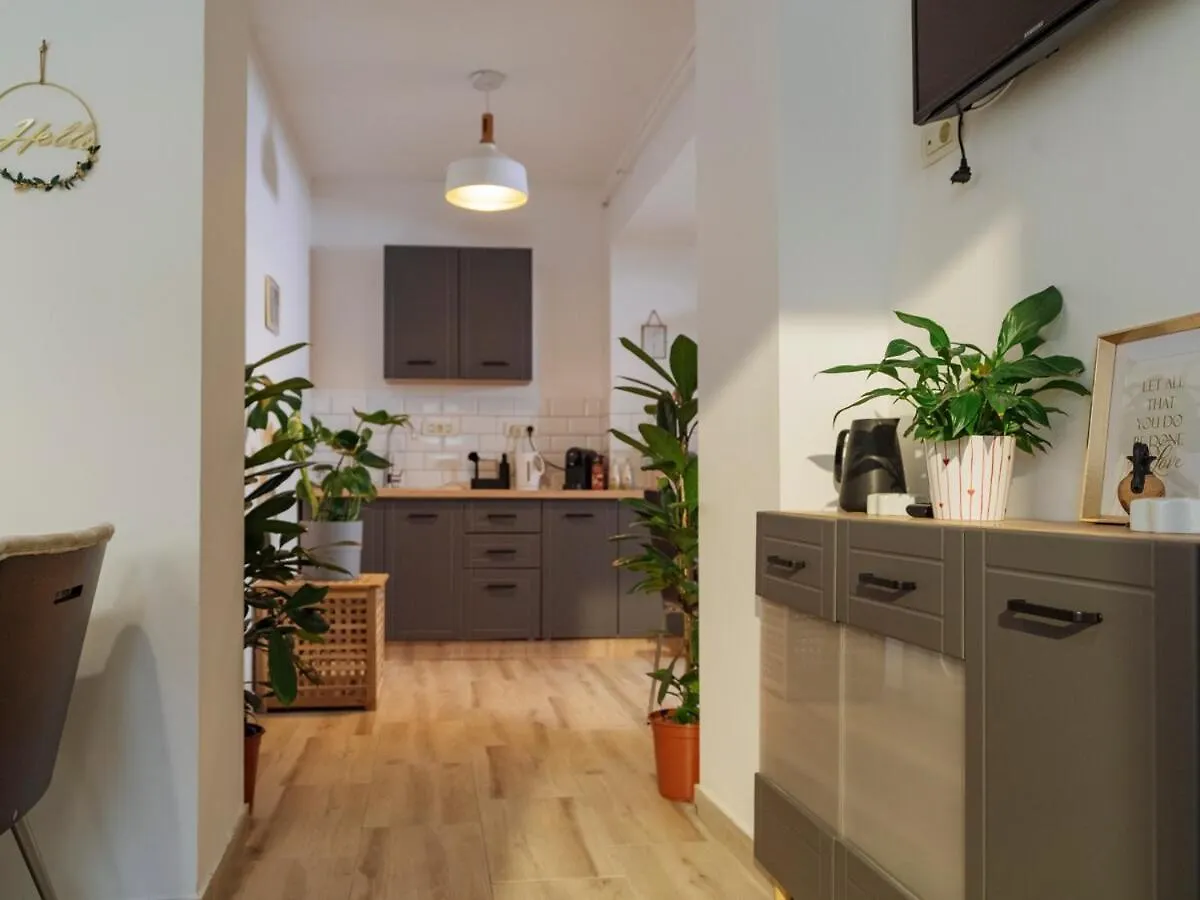 Urban Stillness - 3Bd Hideaway Bucareste Villa
