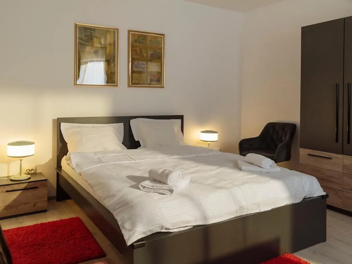 Urban Stillness - 3Bd Hideaway Bucareste Villa